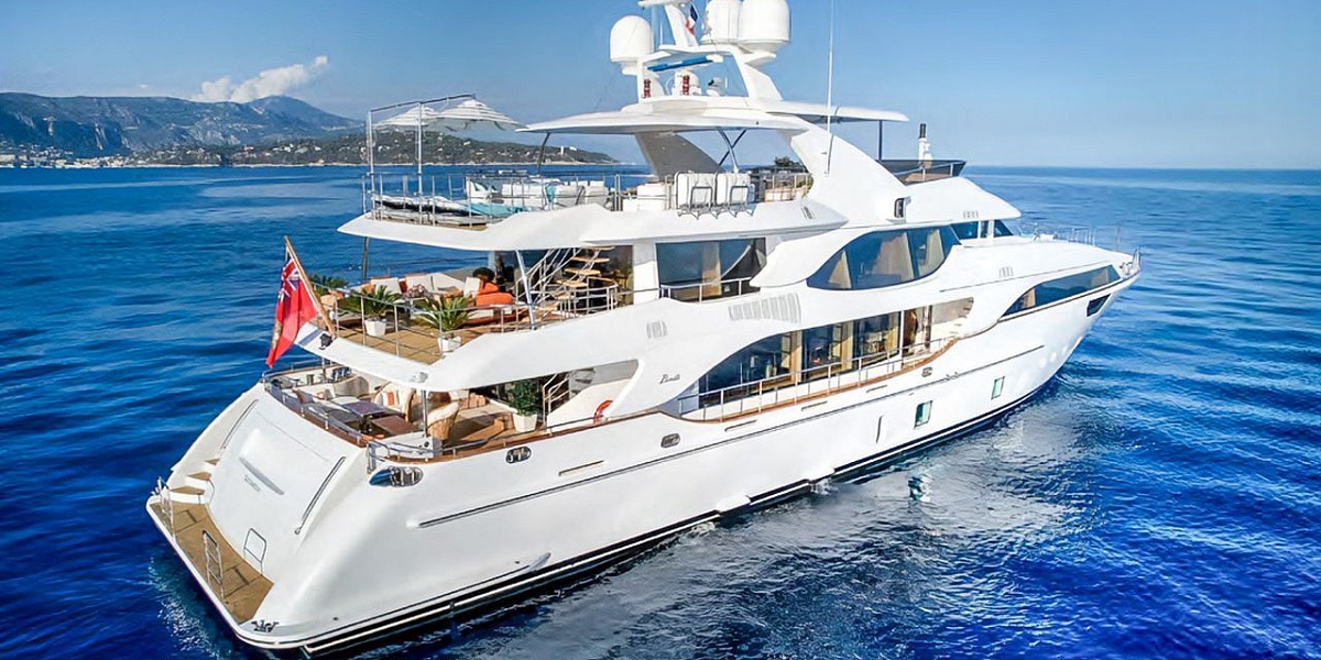 Аренда яхты Benetti Crystal 140 - NELA (Soy Amor) во Франции